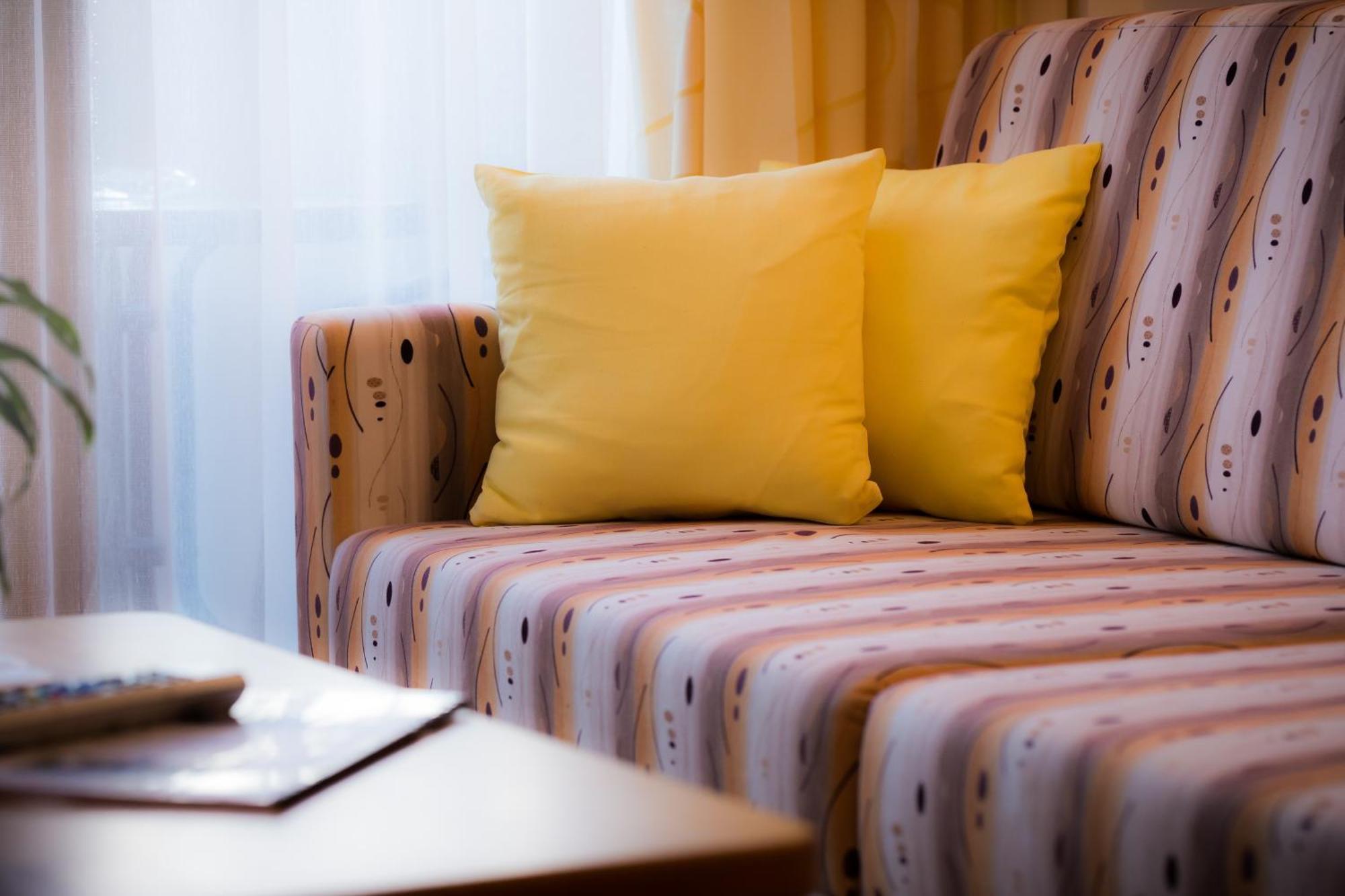 Hotel Restaurant Rosmarie Пфелдерс Екстериор снимка