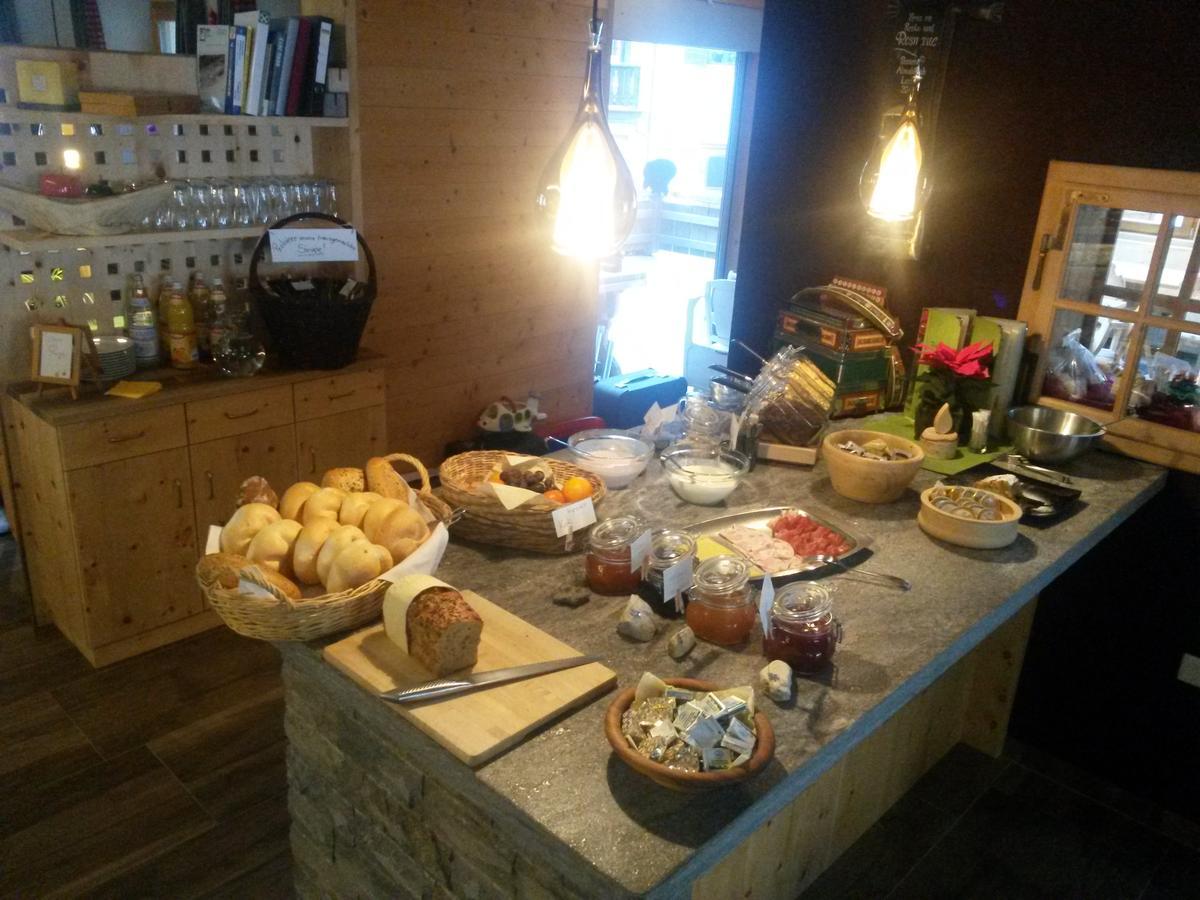 Hotel Restaurant Rosmarie Пфелдерс Екстериор снимка