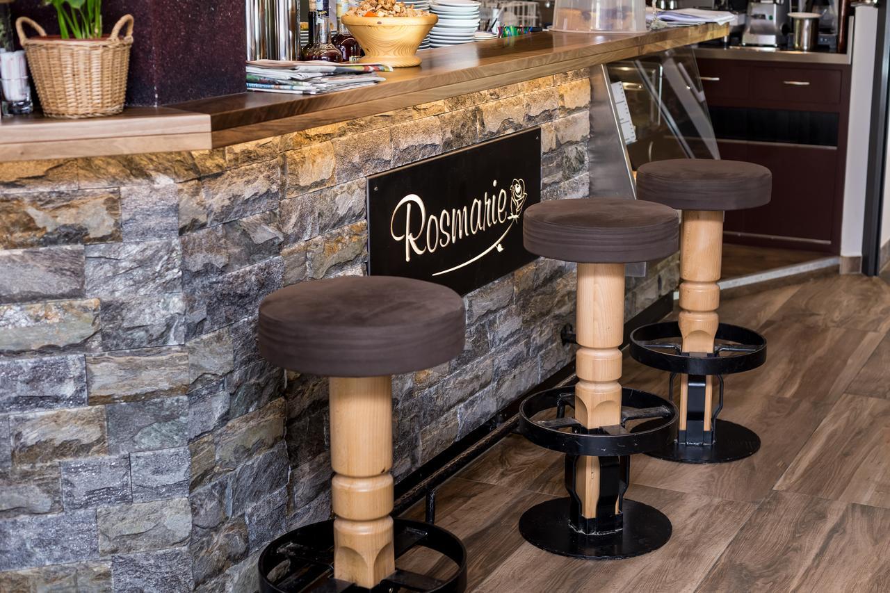 Hotel Restaurant Rosmarie Пфелдерс Екстериор снимка