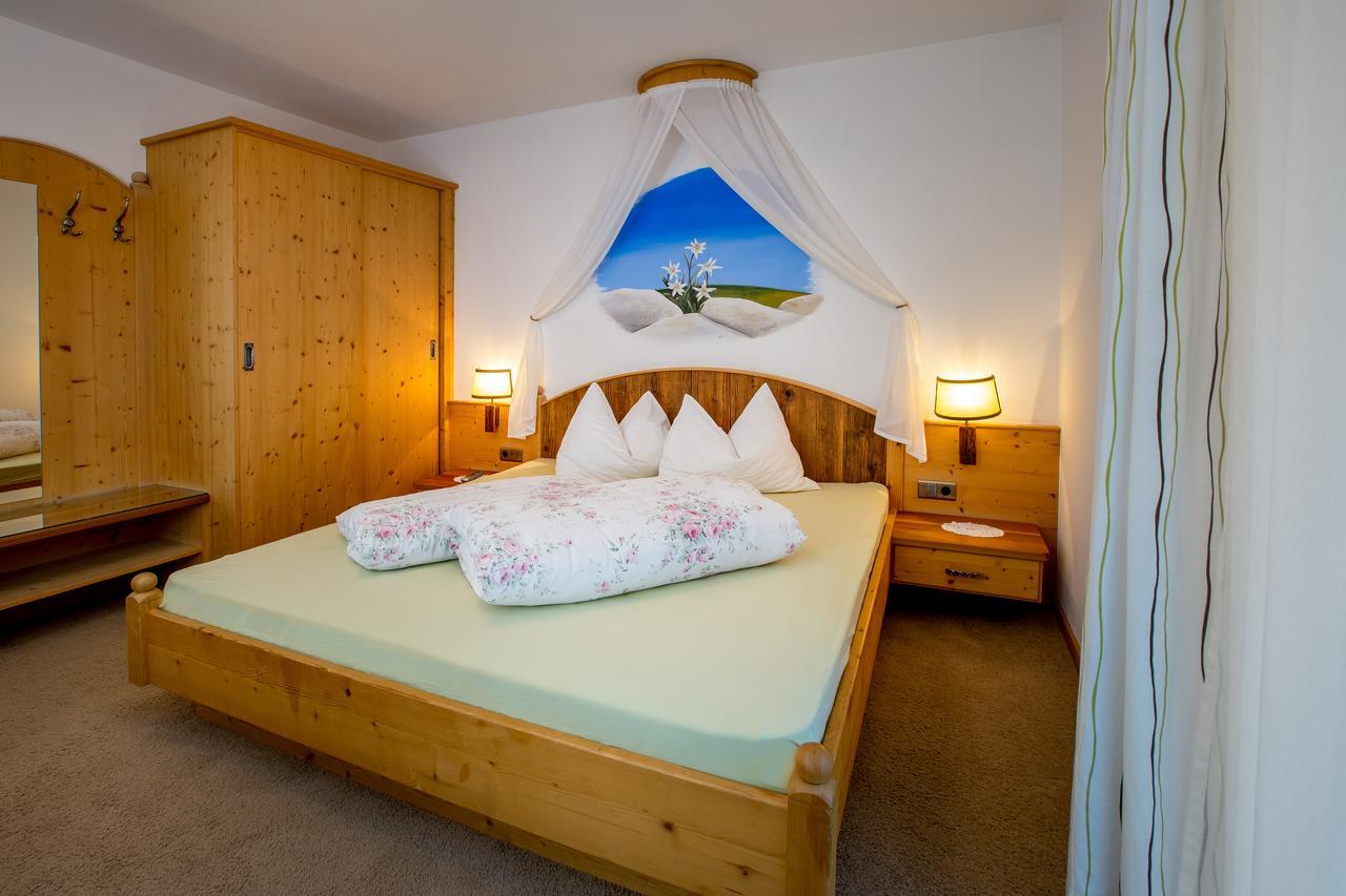 Hotel Restaurant Rosmarie Пфелдерс Екстериор снимка