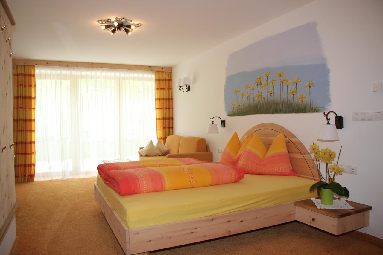 Hotel Restaurant Rosmarie Пфелдерс Екстериор снимка