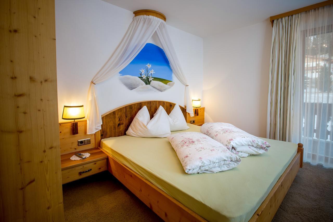 Hotel Restaurant Rosmarie Пфелдерс Екстериор снимка