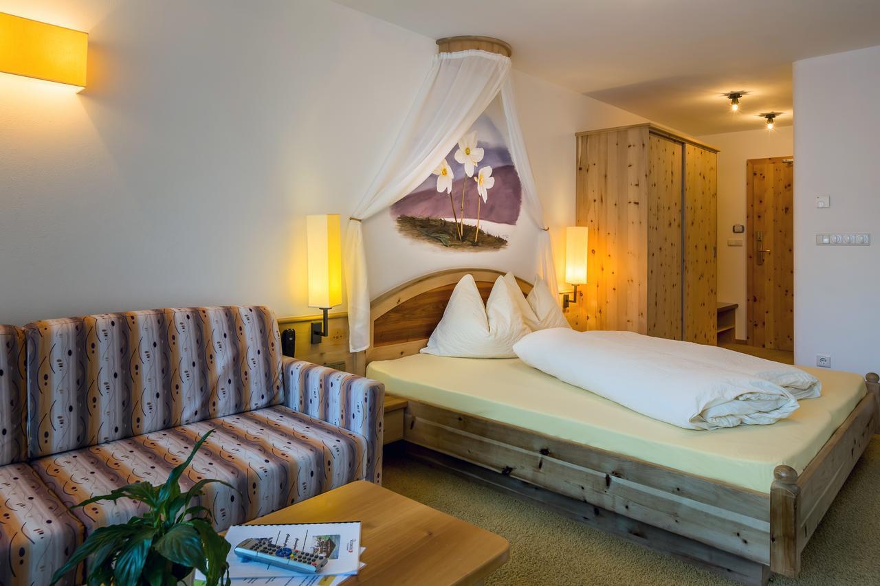 Hotel Restaurant Rosmarie Пфелдерс Екстериор снимка
