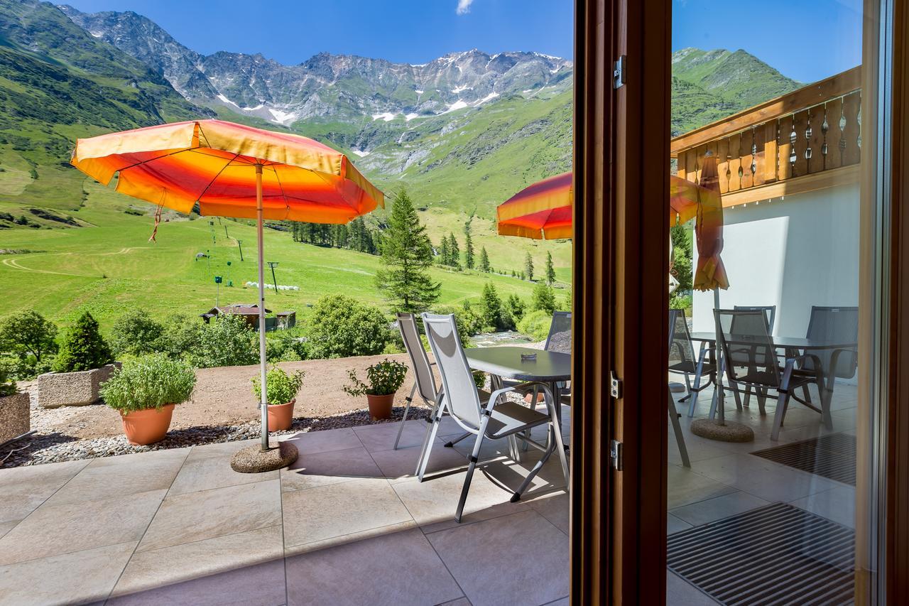 Hotel Restaurant Rosmarie Пфелдерс Екстериор снимка